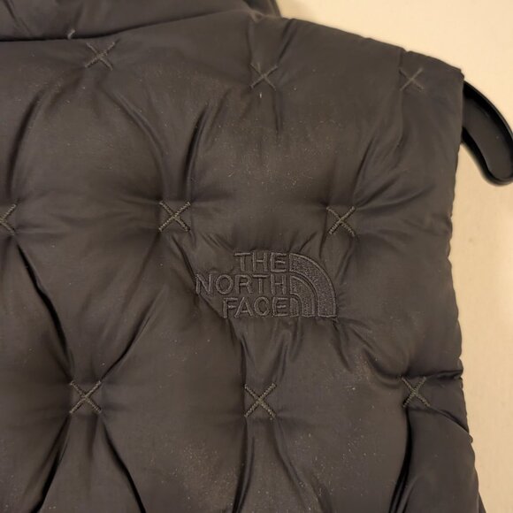 North Face Women's Holladown puffer vest Small - Picture 2 of 4